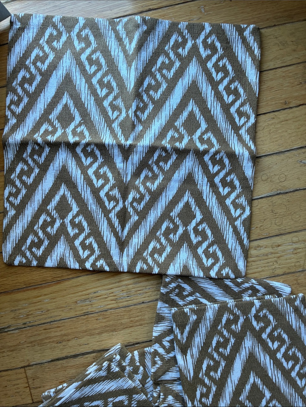 Set of 8 cotton cloth napkins new with out tags - Picture 3 of 3
